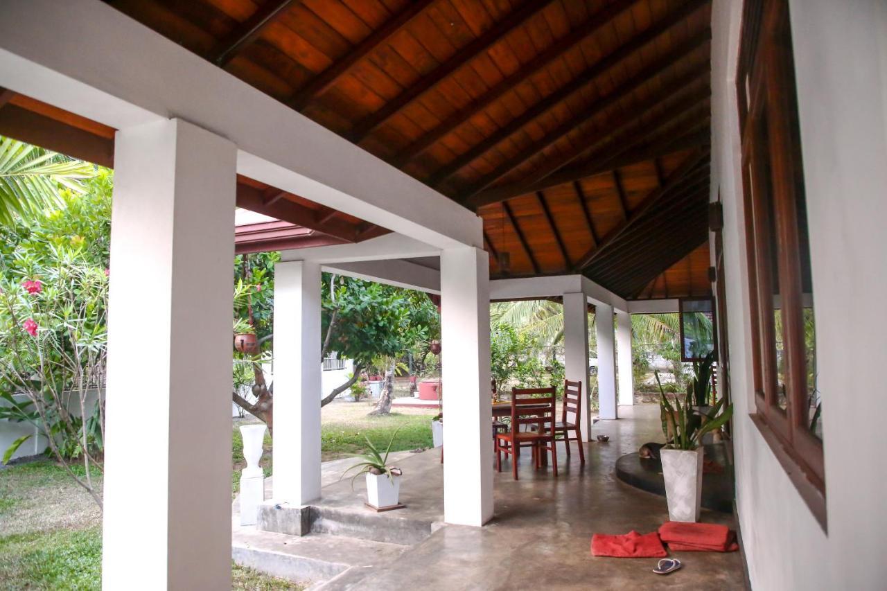 La Perla Bentota Hotell Exteriör bild